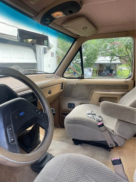 1986 Ford Bronco 3rd Gen - Image 10 of 11