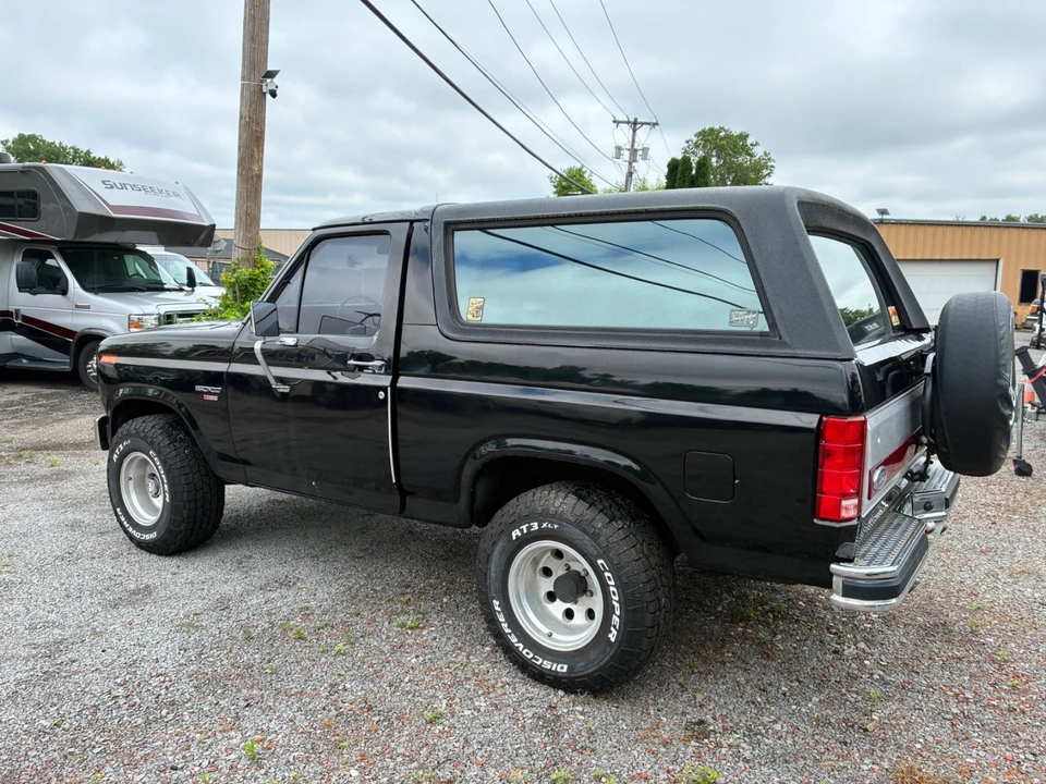 1986 Ford Bronco 3rd Gen - Image 3 of 24