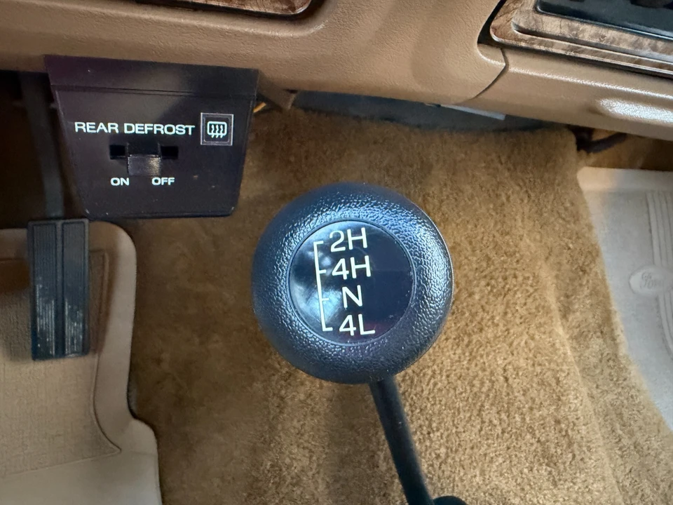 1986 Ford Bronco 3rd Gen - Image 10 of 13