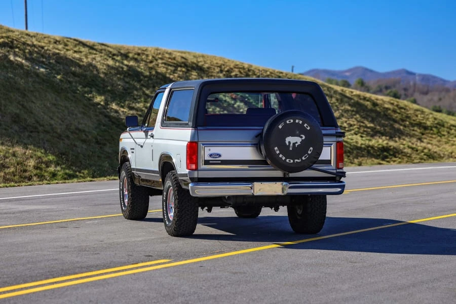 1986 Ford Bronco 3rd Gen - Image 9 of 31