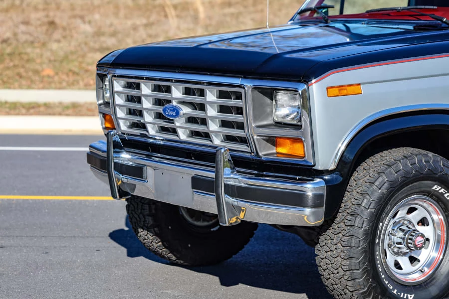 1986 Ford Bronco 3rd Gen - Image 25 of 31