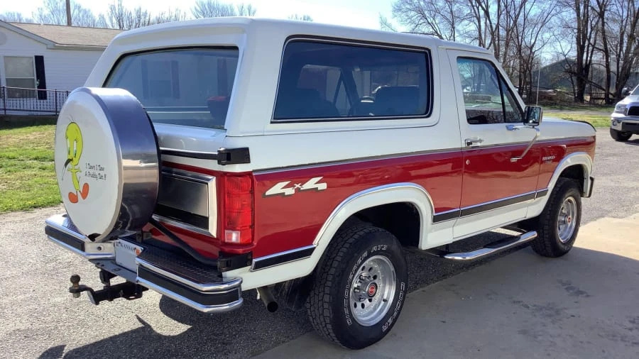 1986 Ford Bronco 3rd Gen - Image 2 of 10