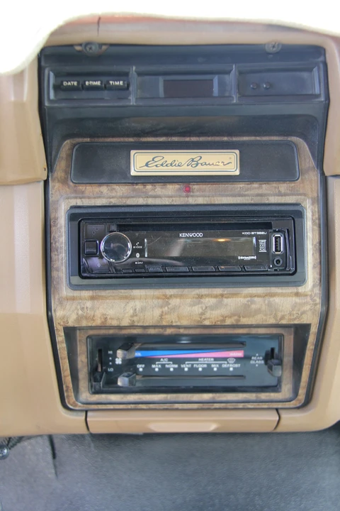 1986 Ford Bronco 3rd Gen - Image 27 of 31