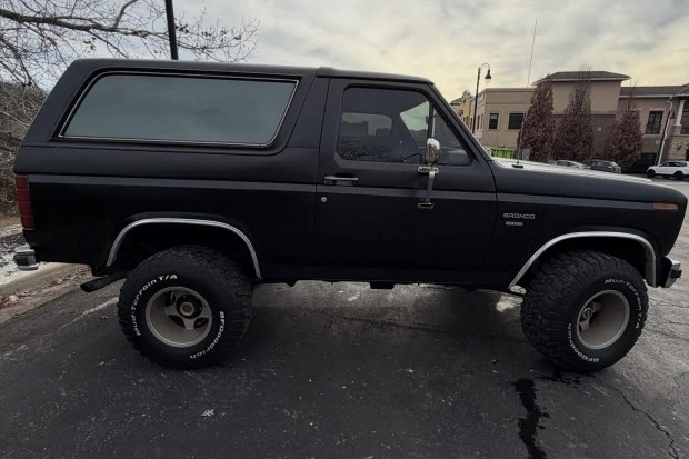 1986 Ford Bronco 3rd Gen - Image 3 of 7