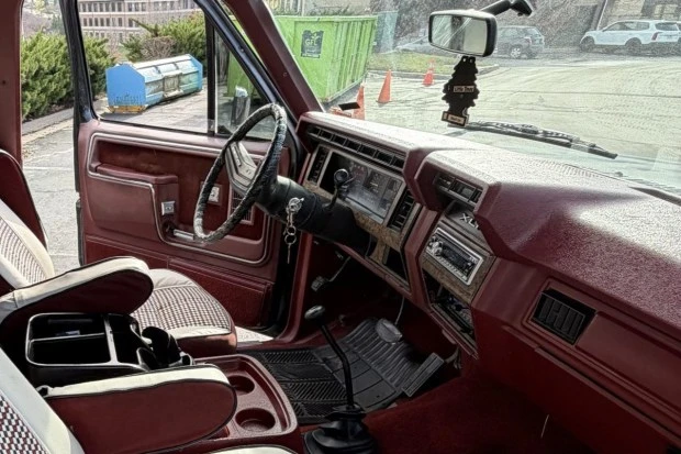 1986 Ford Bronco 3rd Gen - Image 5 of 7