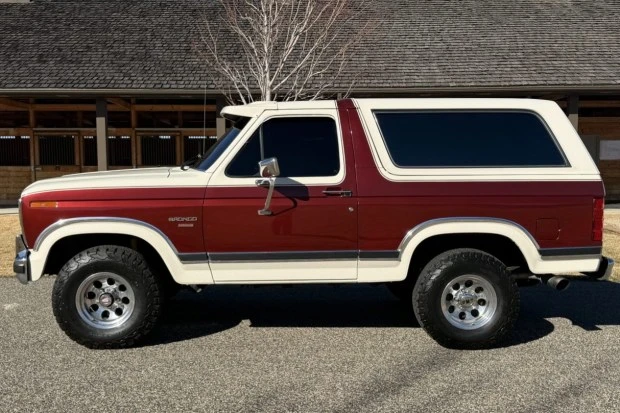 1986 Ford Bronco 3rd Gen - Image 3 of 7
