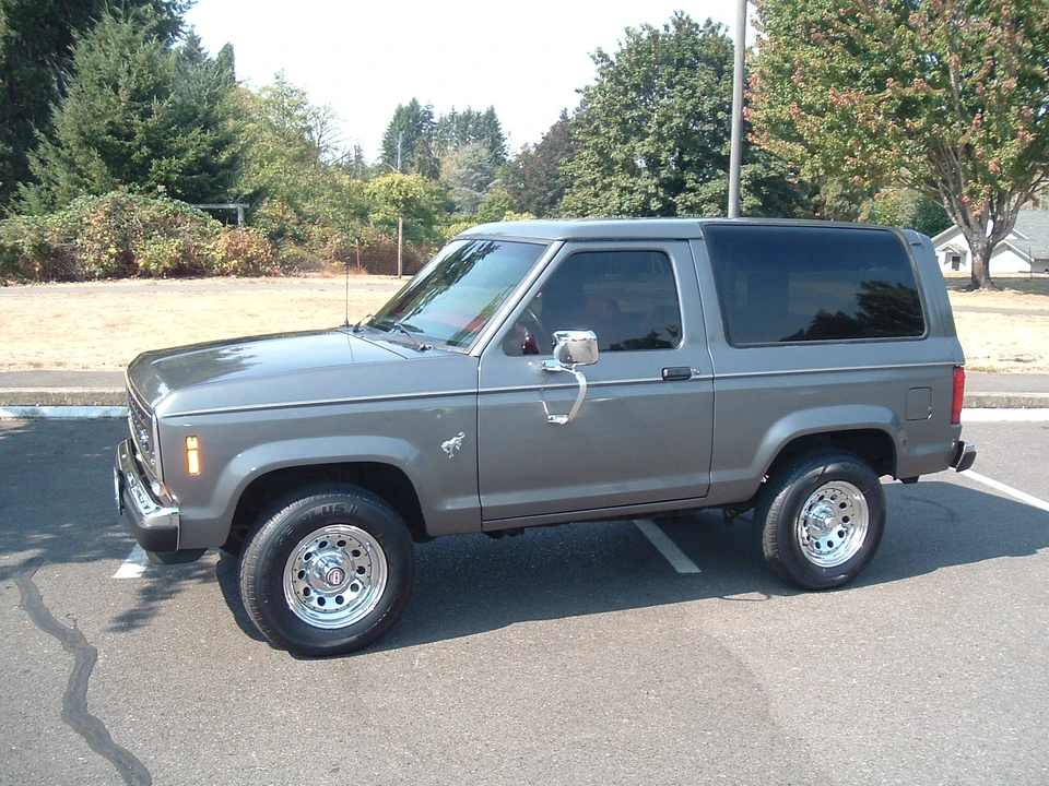1986 Ford Bronco II - Image 3 of 31