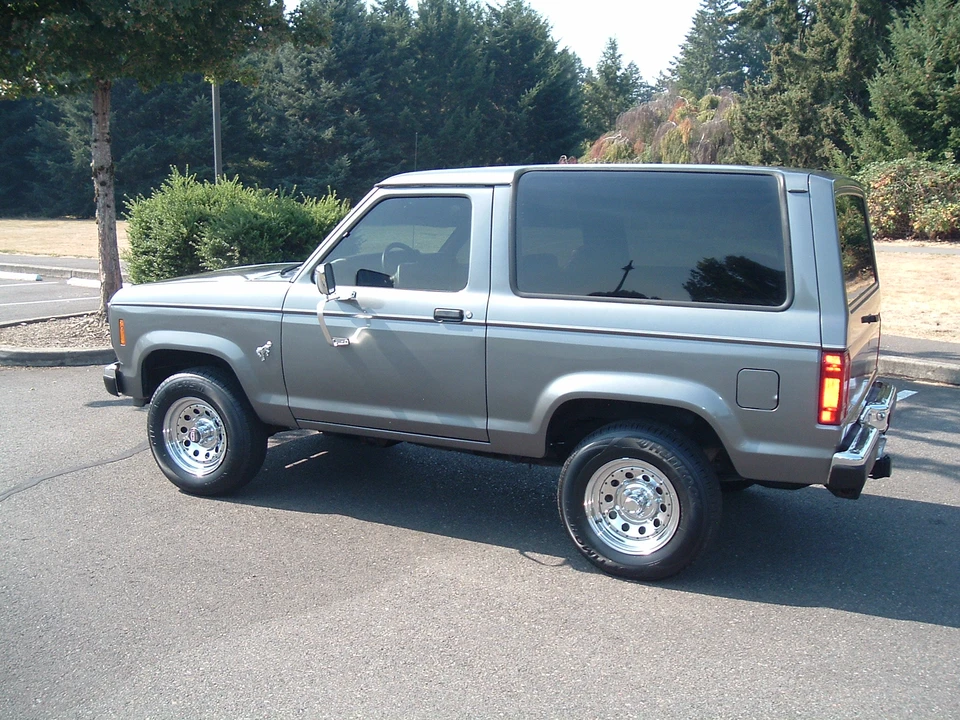 1986 Ford Bronco II - Image 5 of 31