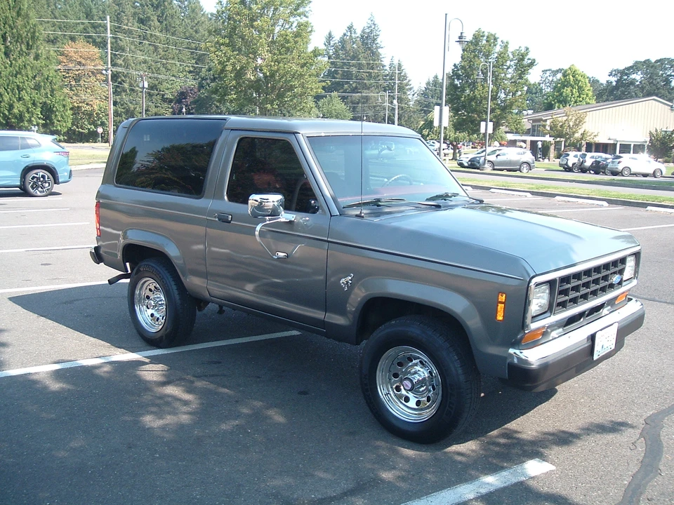 1986 Ford Bronco II - Image 2 of 31