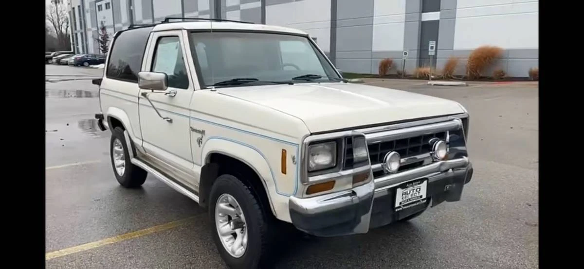 1986 Ford Bronco 3rd Gen - Image 2 of 17