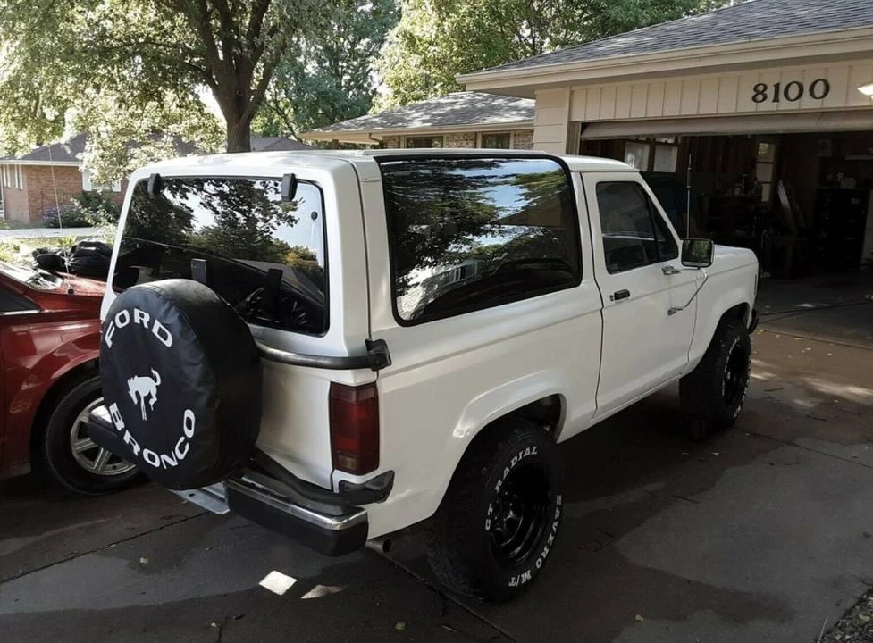 1986 Ford Bronco 3rd Gen - Image 16 of 17