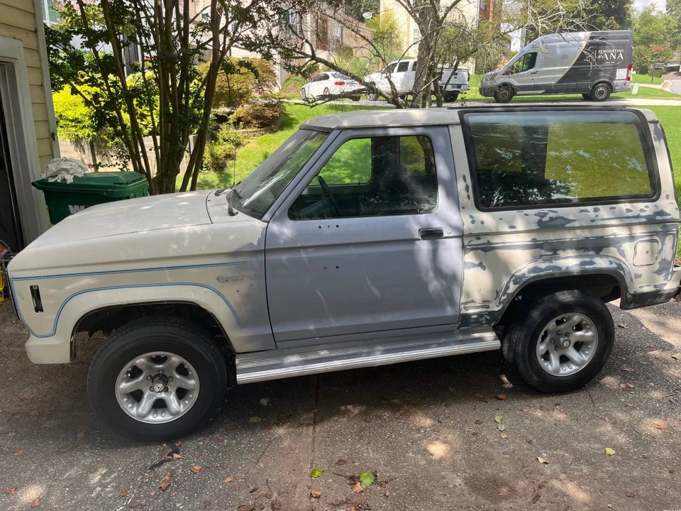 1986 Ford Bronco 3rd Gen - Image 4 of 17