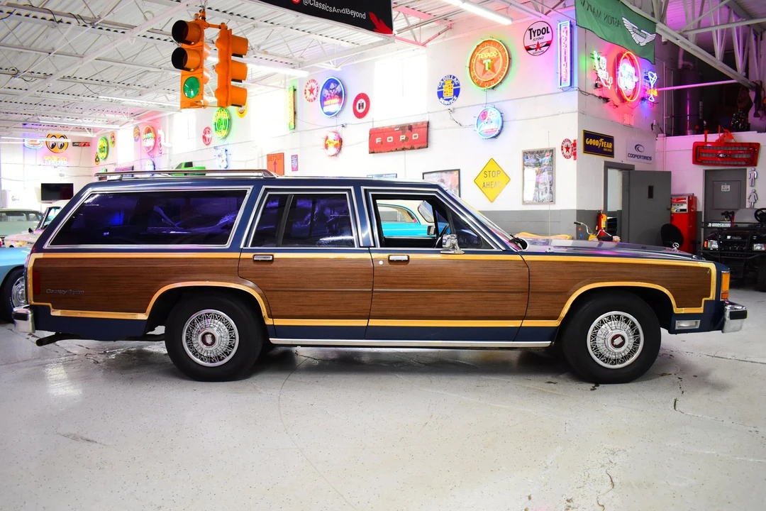 1986 Ford Country Squire - Image 4 of 20