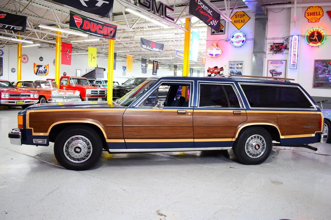 1986 Ford Country Squire - Image 16 of 20