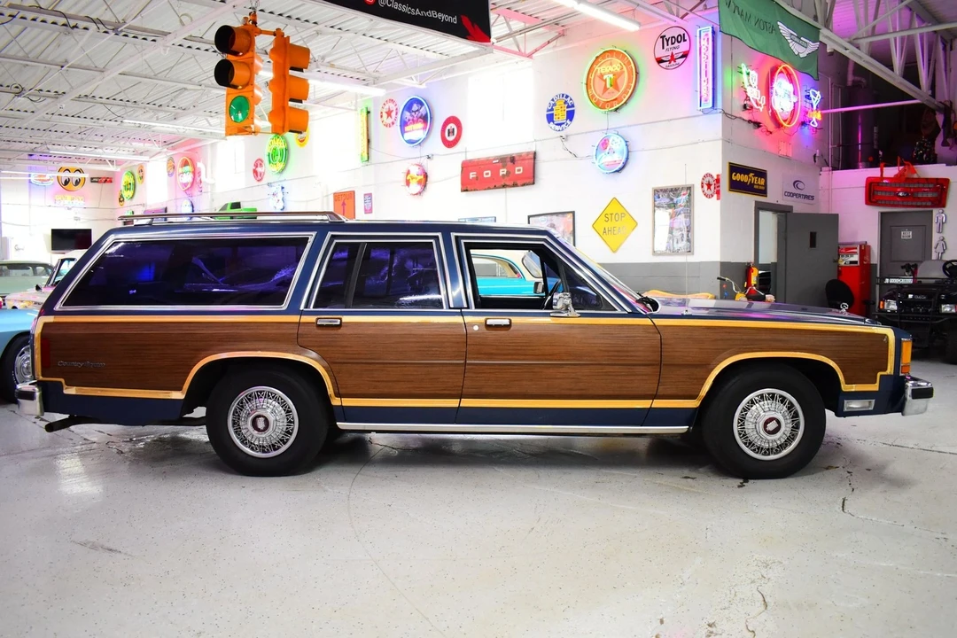 1986 Ford Country Squire - Image 4 of 20