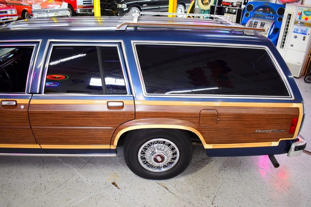 1986 Ford Country Squire - Image 17 of 20