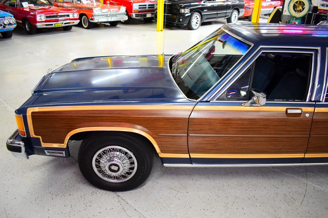 1986 Ford Country Squire - Image 18 of 20