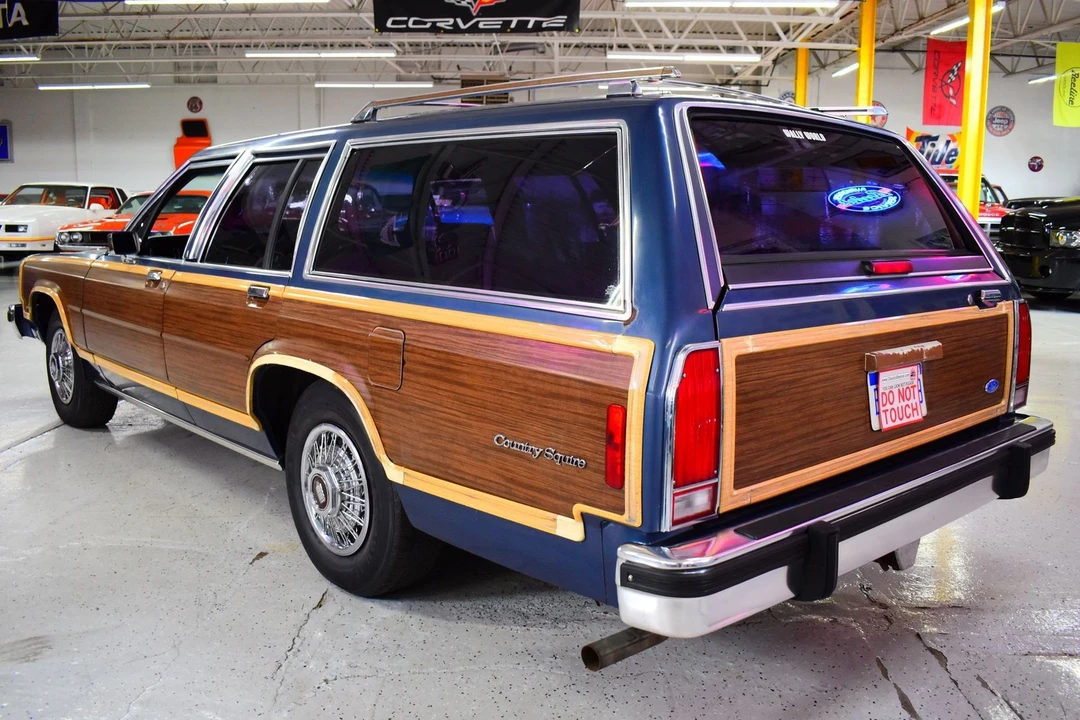 1986 Ford Country Squire - Image 13 of 20