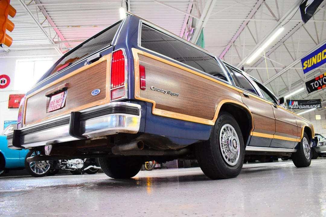 1986 Ford Country Squire - Image 11 of 20