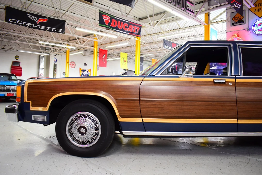 1986 Ford Country Squire - Image 19 of 20