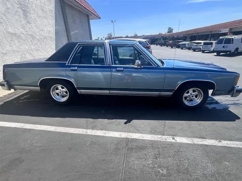 1986 Ford Crown Victoria