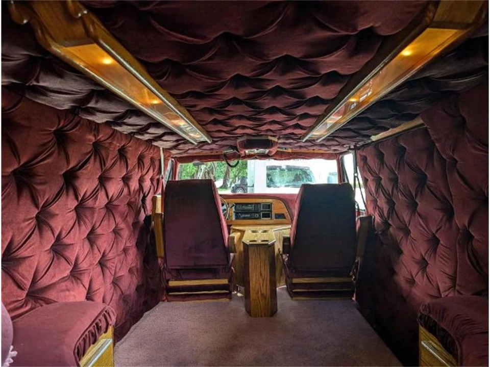 1986 Ford Econoline Van - Image 9 of 22