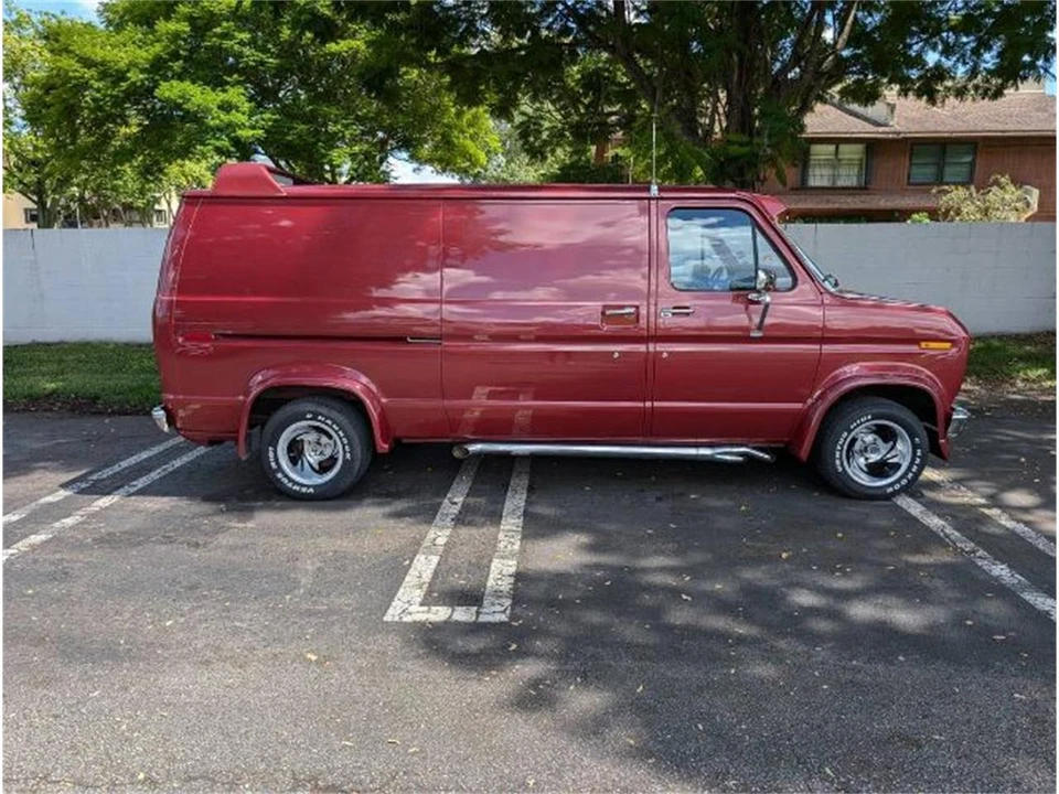 1986 Ford Econoline Van - Image 18 of 22