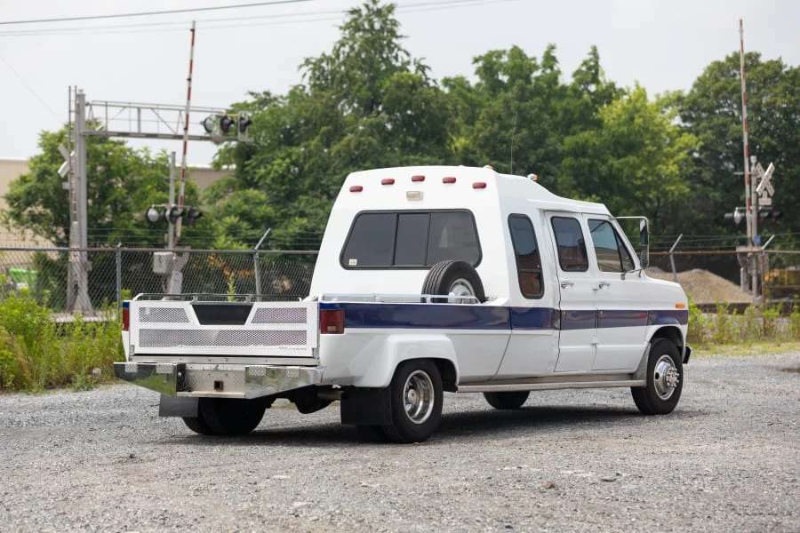 1986 Ford Econoline Van - Image 3 of 31