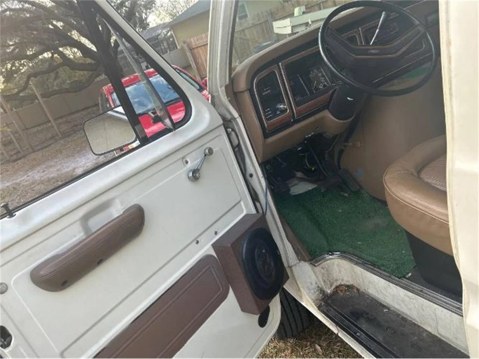 1986 Ford Econoline Van - Image 5 of 12