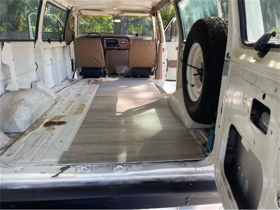 1986 Ford Econoline Van - Image 10 of 12