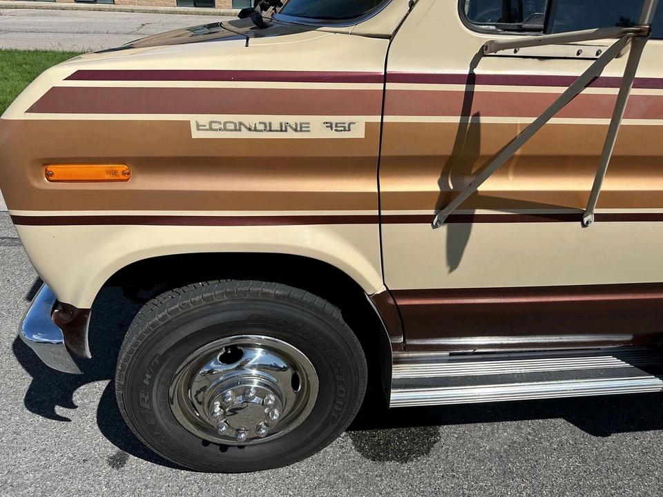 1986 Ford Econoline Van - Image 24 of 31