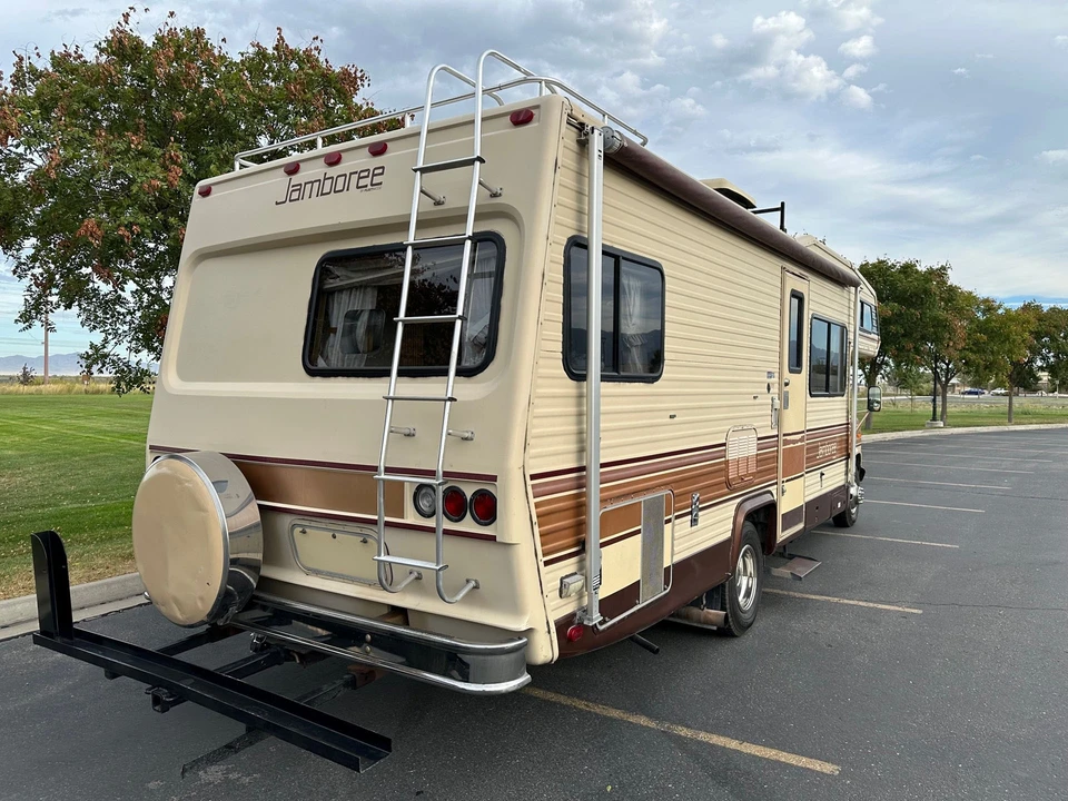 1986 Ford Econoline Van - Image 9 of 31