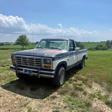 1986 Ford F-150 Lariat Pickup 4D 8 ft