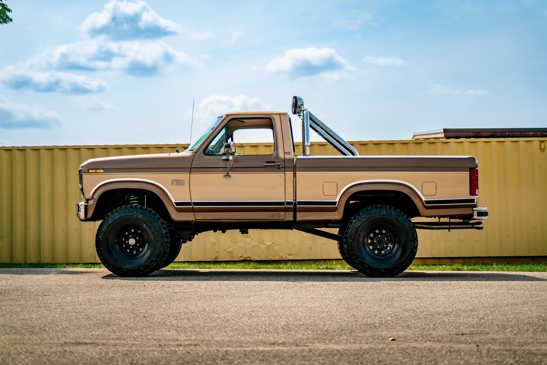 1986 Ford F-Series 7th Gen - Image 15 of 31