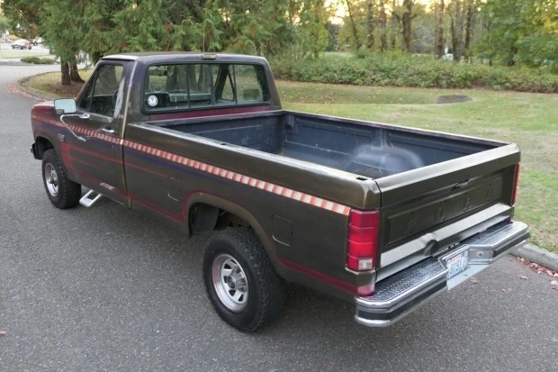 1986 Ford F-Series 7th Gen - Image 2 of 7