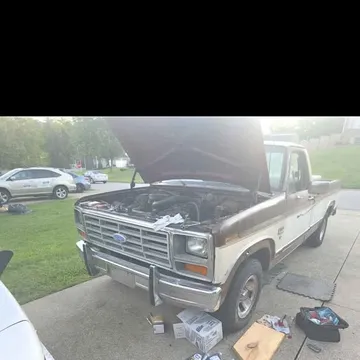 1986 Ford F-150 XLT Pickup 2D 8 ft