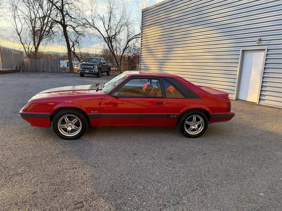 1986 Ford Mustang 3rd Gen - Image 11 of 31
