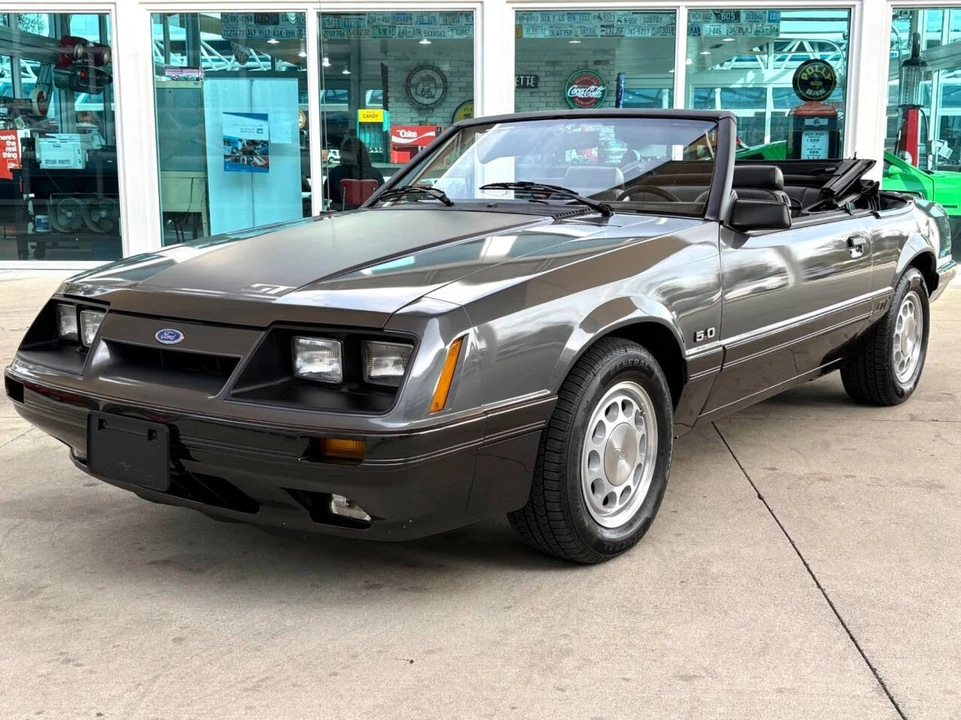 1986 Ford Mustang GT 3rd Gen - Image 12 of 21