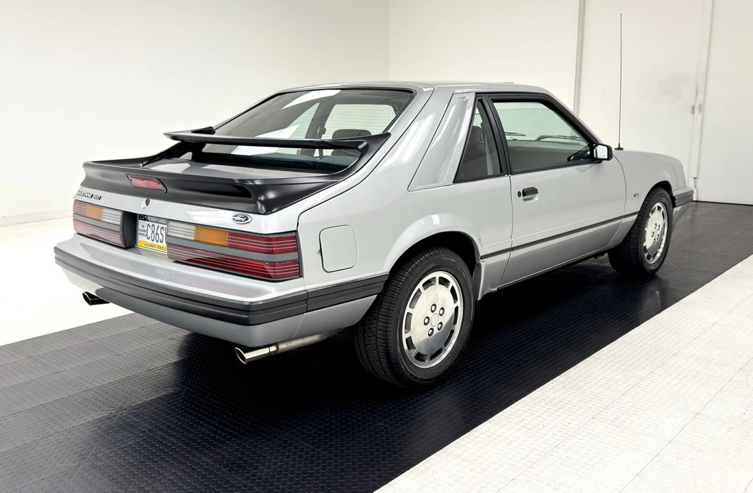 1986 Ford Mustang SVO 3rd Gen - Image 5 of 12