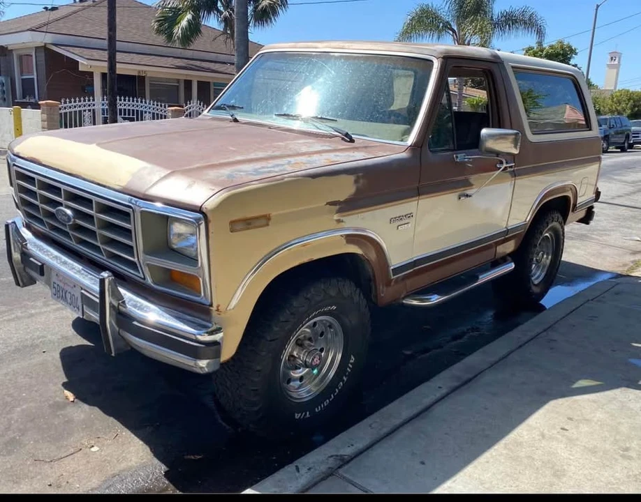 1986 Ford Bronco 3rd Gen - Image 2 of 13