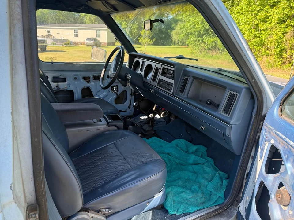 1986 Ford Bronco 3rd Gen - Image 5 of 7