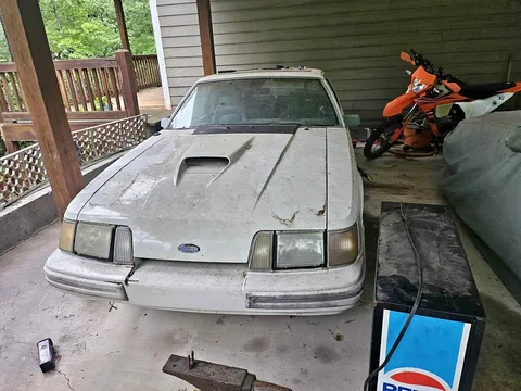 1986 Ford Mustang SVO