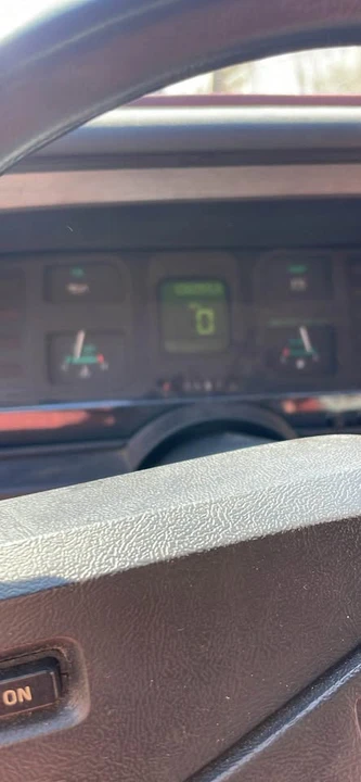 1986 Ford Thunderbird 9th Gen - Image 5 of 11