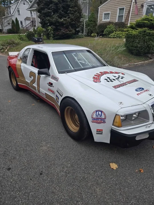 1986 Ford Thunderbird 9th Gen - Image 10 of 11