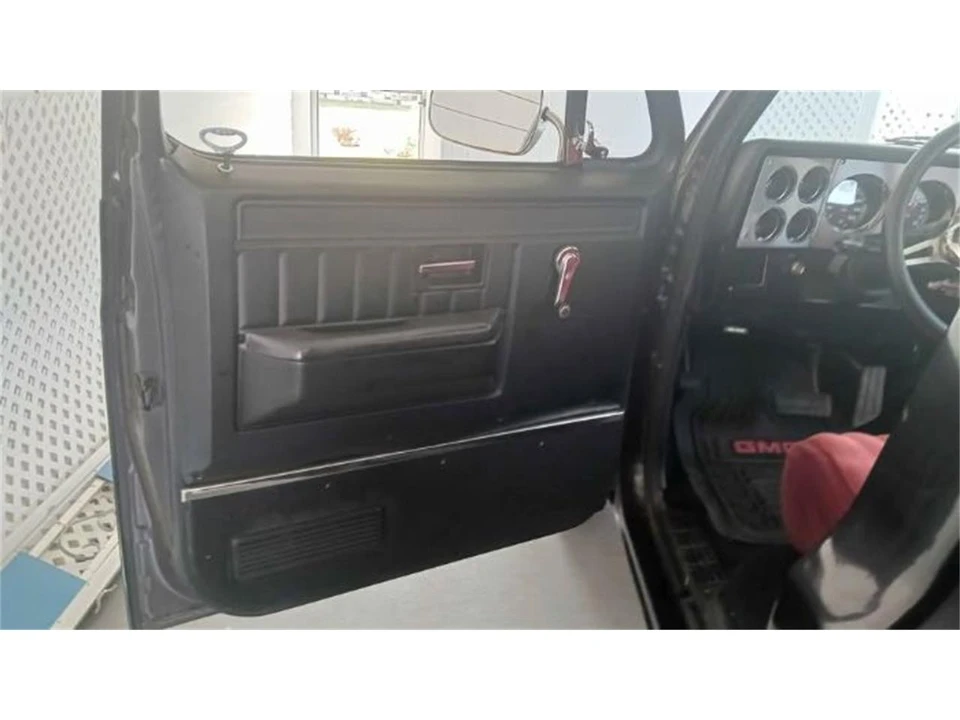 1986 GMC C/K 3rd Gen - Image 15 of 30