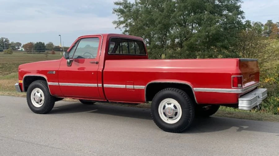 1986 GMC C/K 3rd Gen - Image 2 of 10