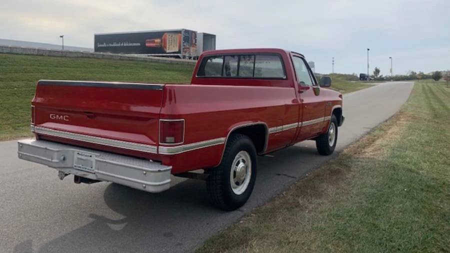 1986 GMC C/K 3rd Gen - Image 4 of 10