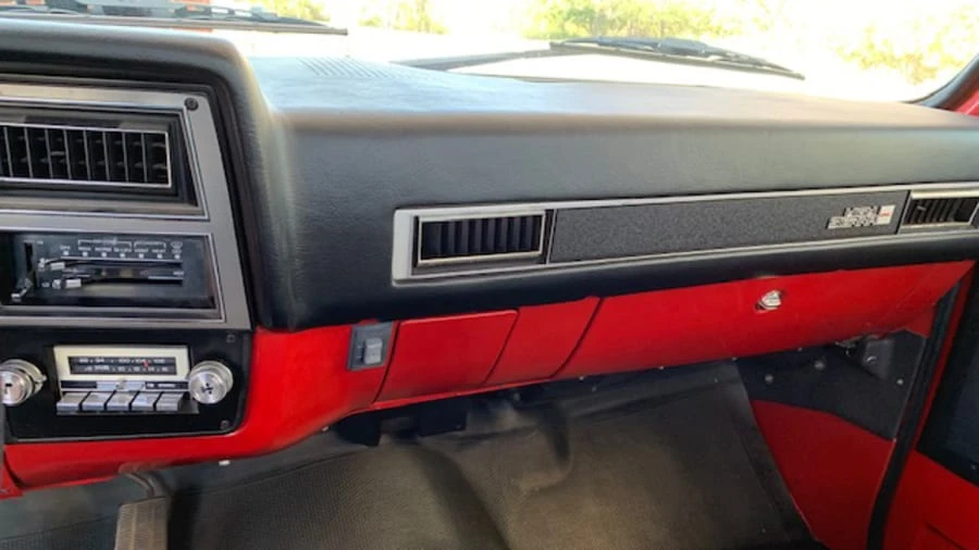 1986 GMC C/K 3rd Gen - Image 10 of 10