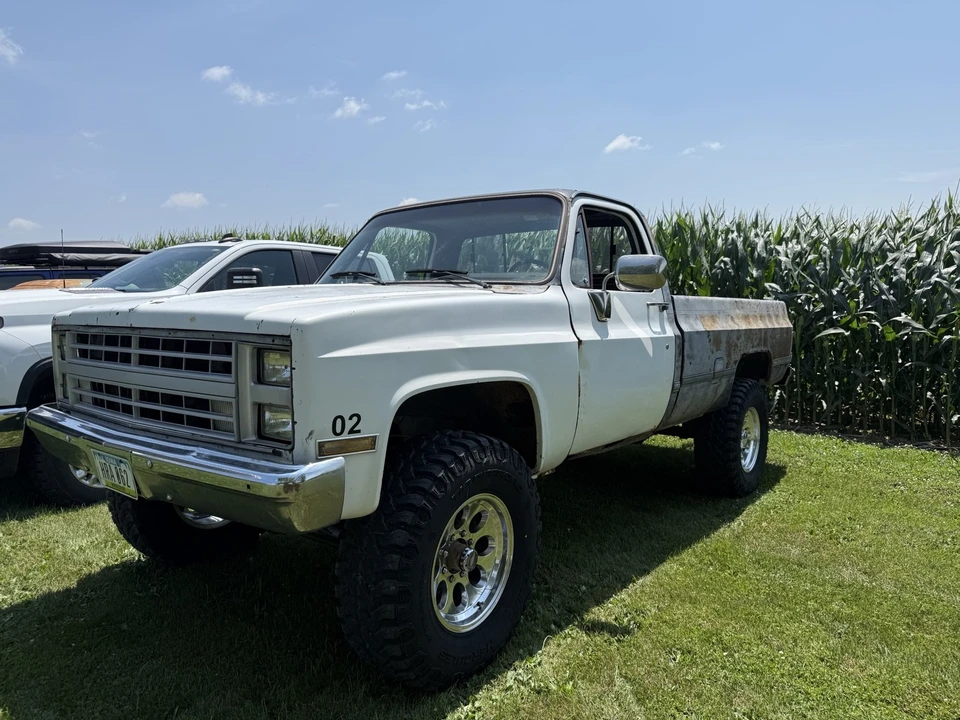 1986 GMC C/K 3rd Gen - Image 3 of 13