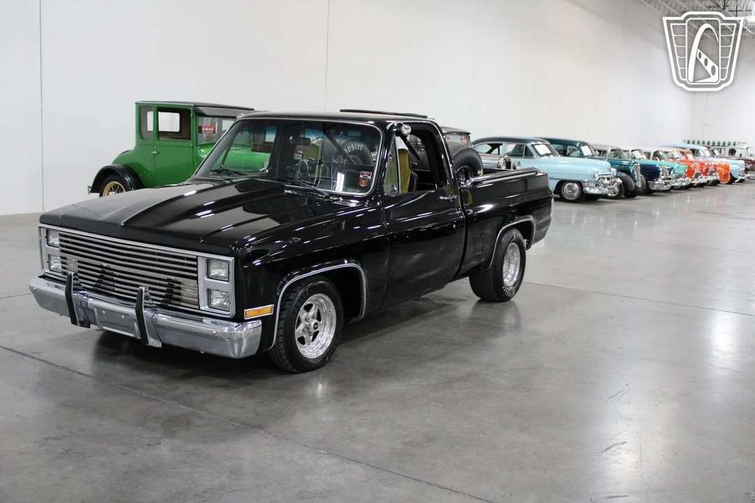 1986 GMC C/K 3rd Gen - Image 4 of 12